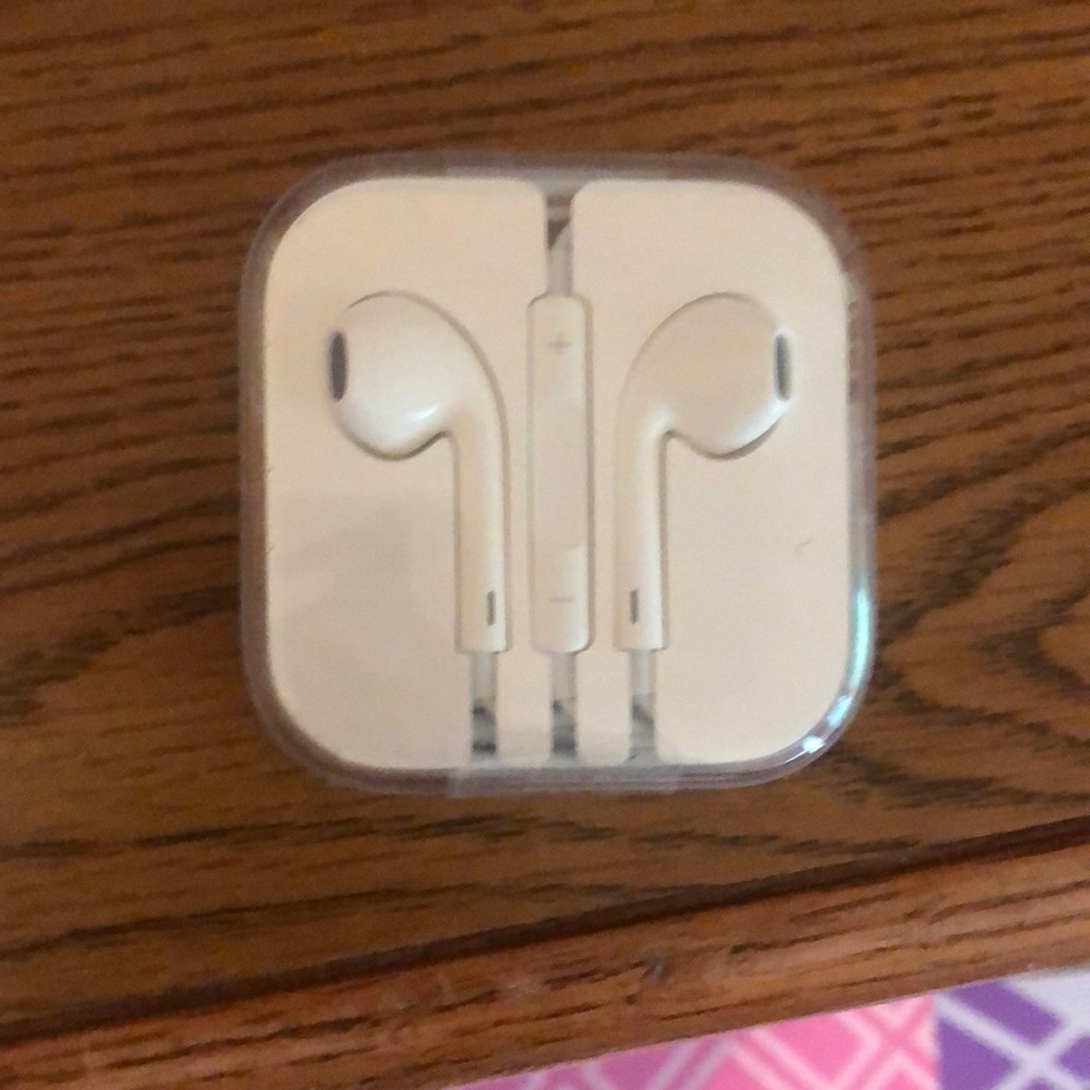 iPhone headphones